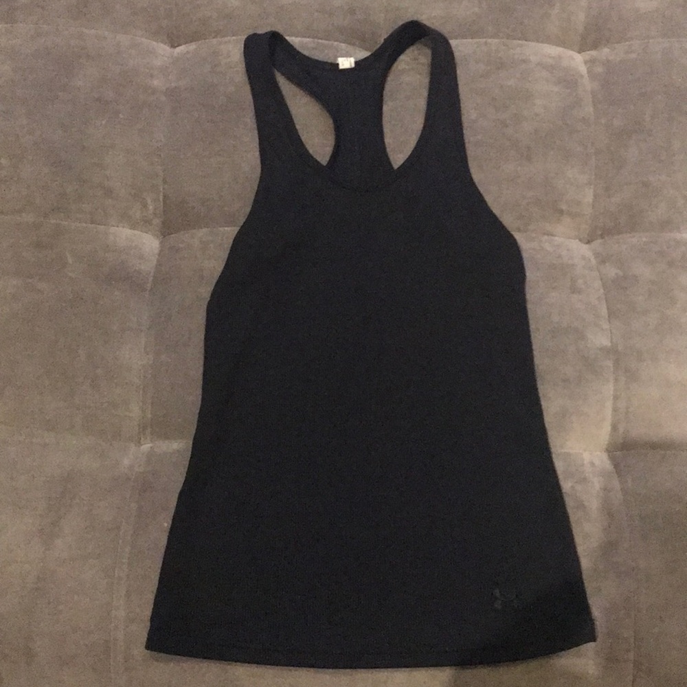 Black workout tank